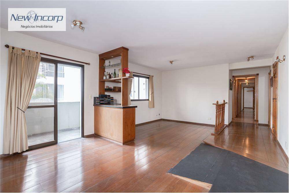 Apartamento à venda com 4 quartos, 204m² - Foto 1