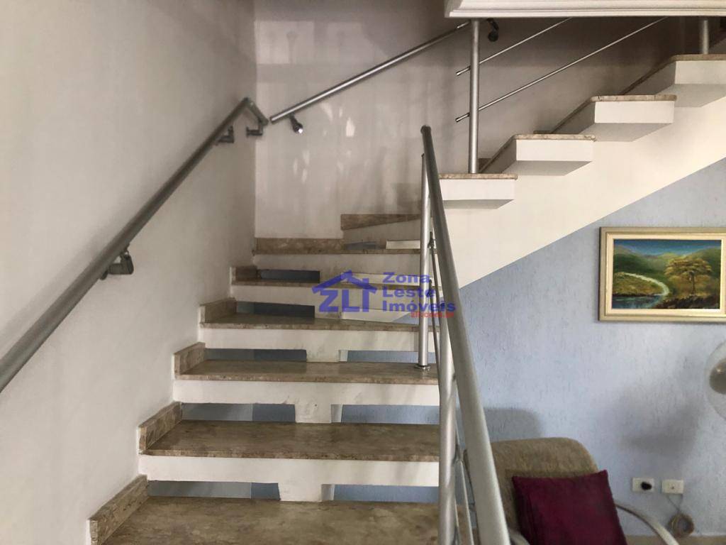 Sobrado à venda com 2 quartos, 248m² - Foto 8