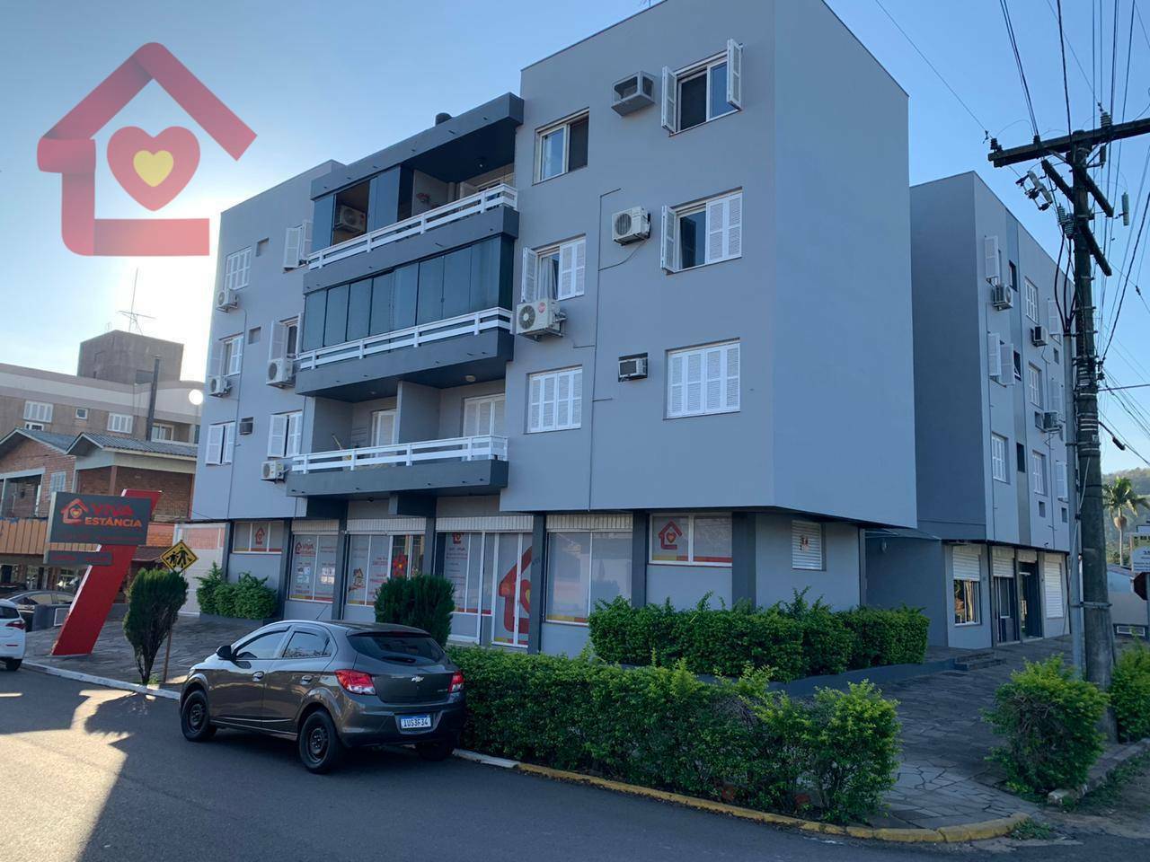 Apartamento à venda com 2 quartos, 150m² - Foto 1