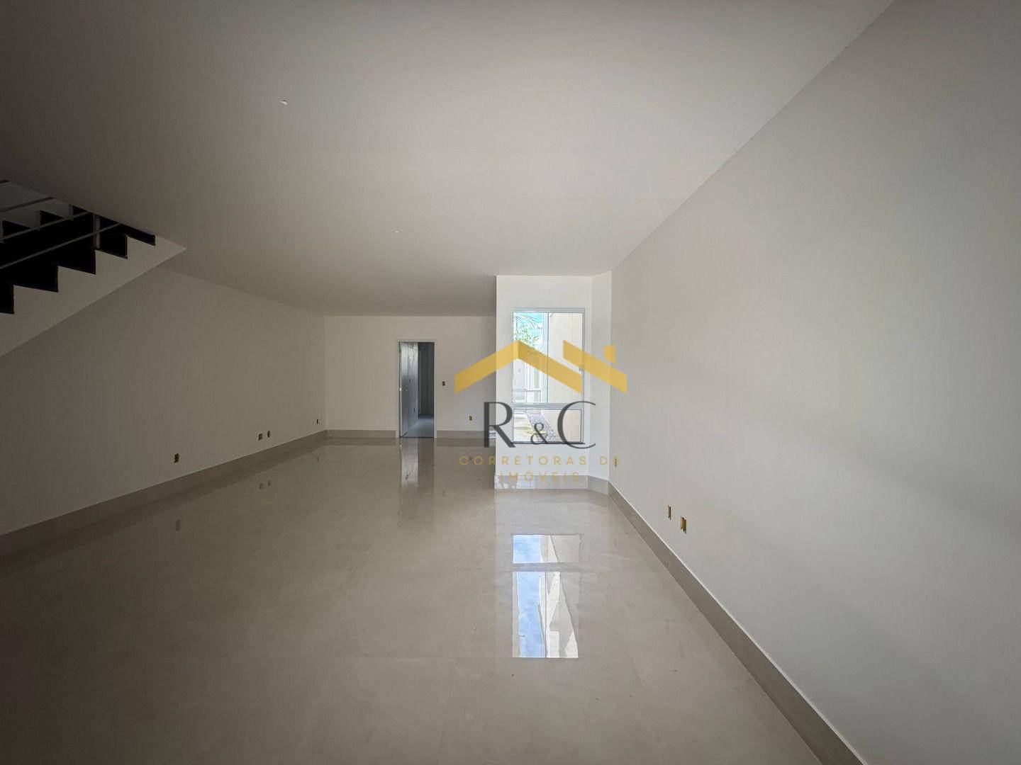 Casa à venda com 3 quartos, 162m² - Foto 8