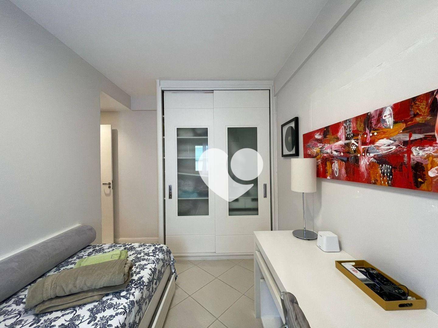 Apartamento à venda com 3 quartos, 125m² - Foto 6