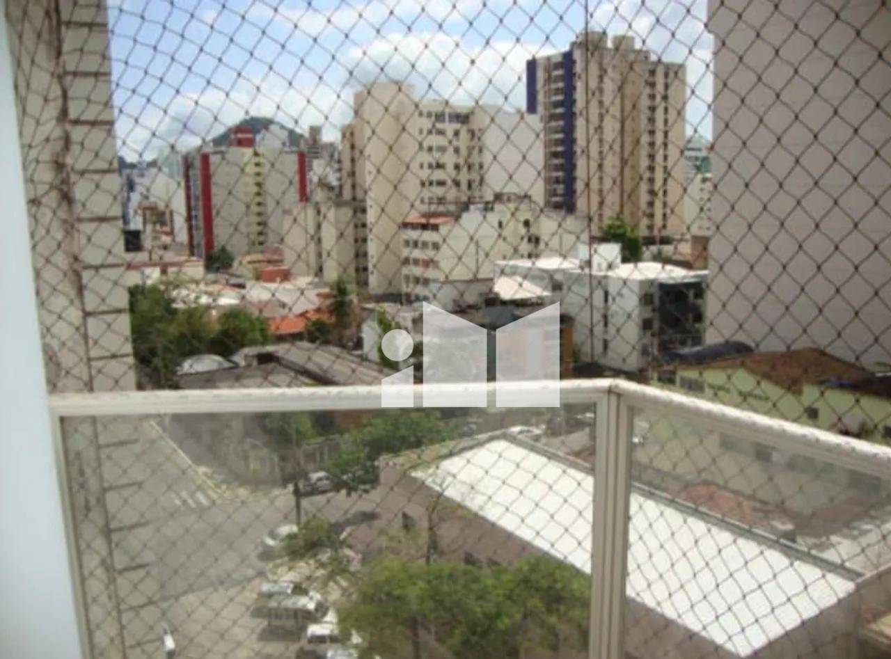 Apartamento para alugar com 3 quartos, 153m² - Foto 1