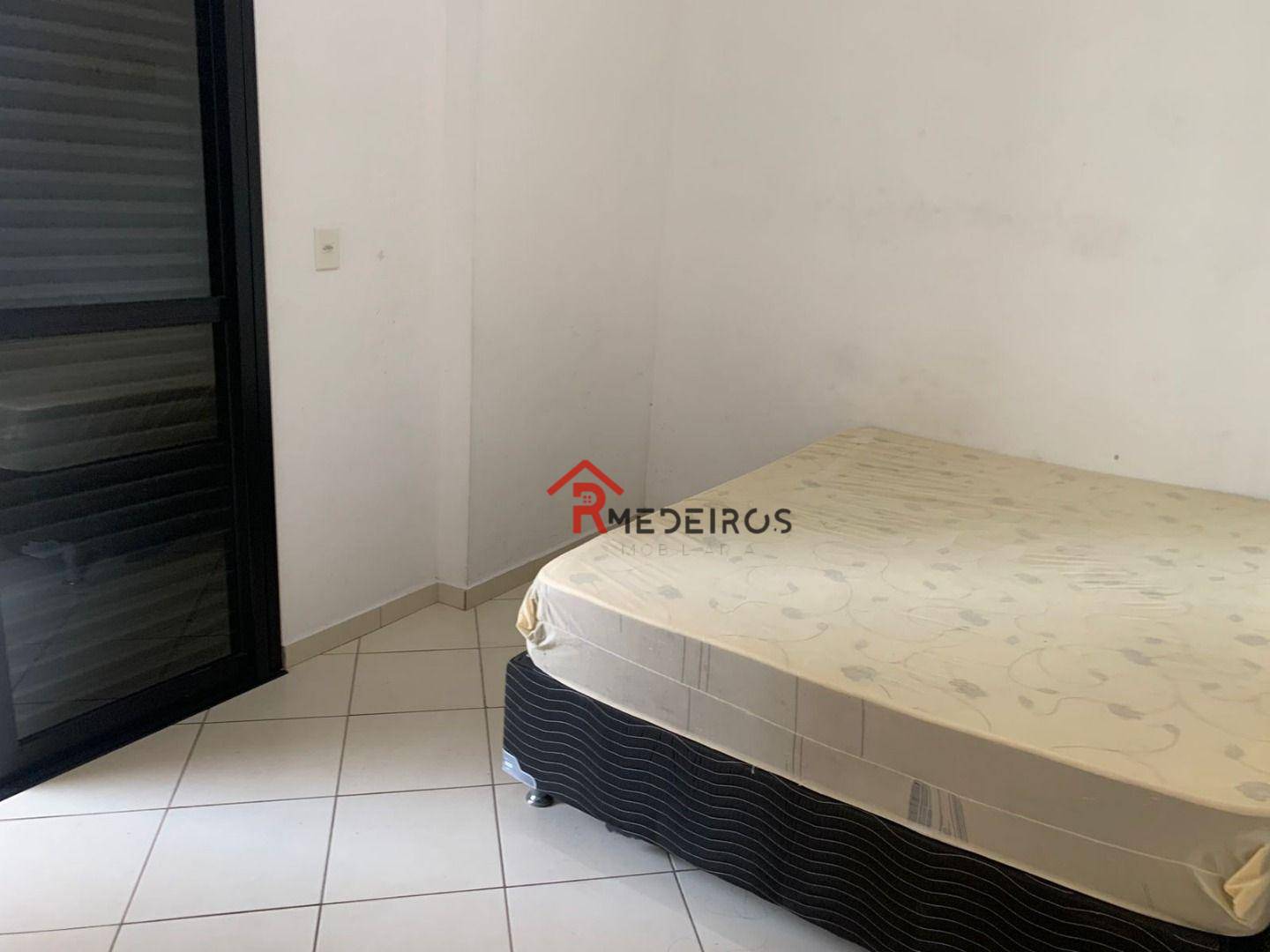 Apartamento à venda com 2 quartos, 75m² - Foto 11