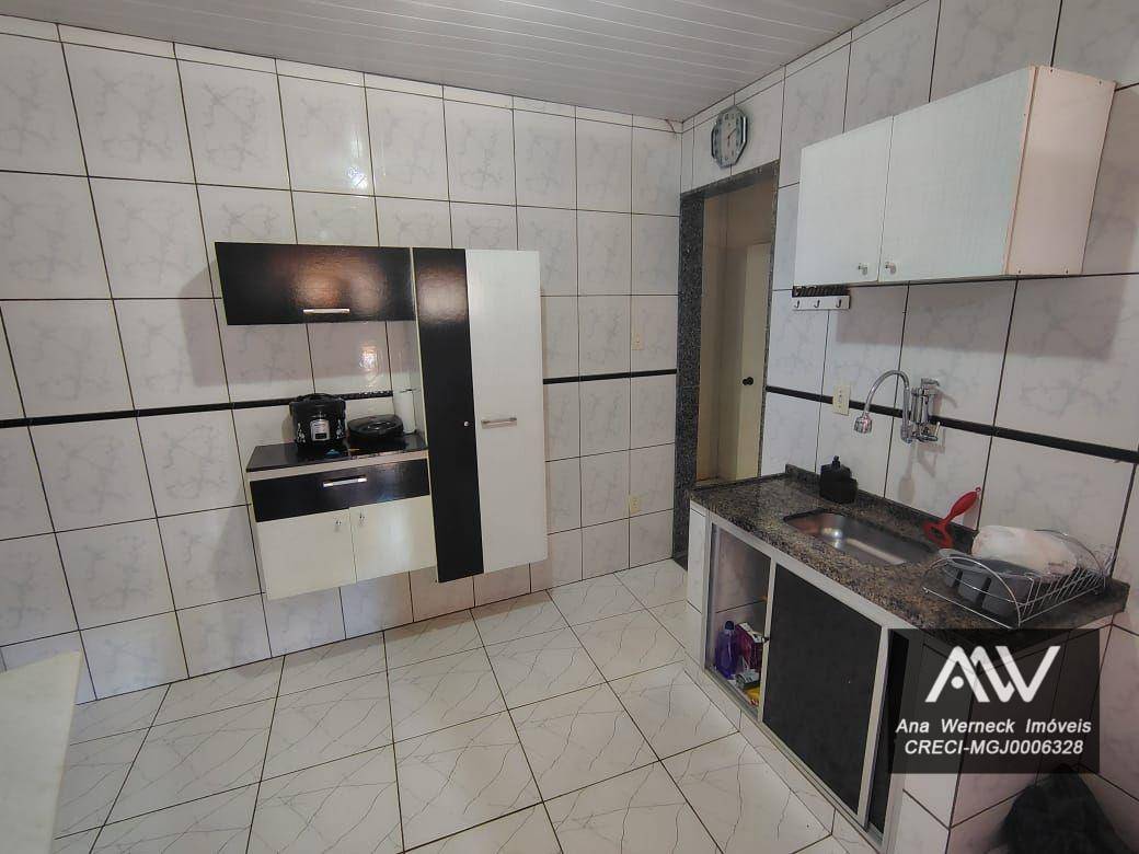 Casa à venda com 3 quartos, 70m² - Foto 8