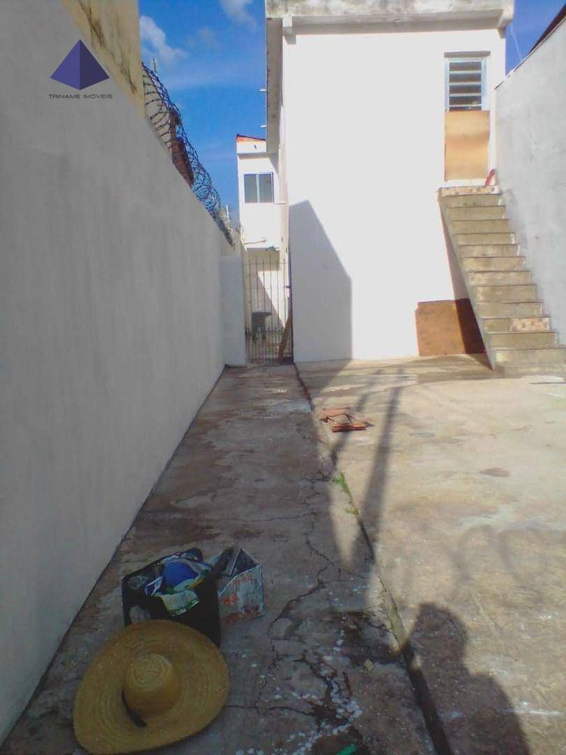 Sobrado à venda com 2 quartos, 125m² - Foto 1