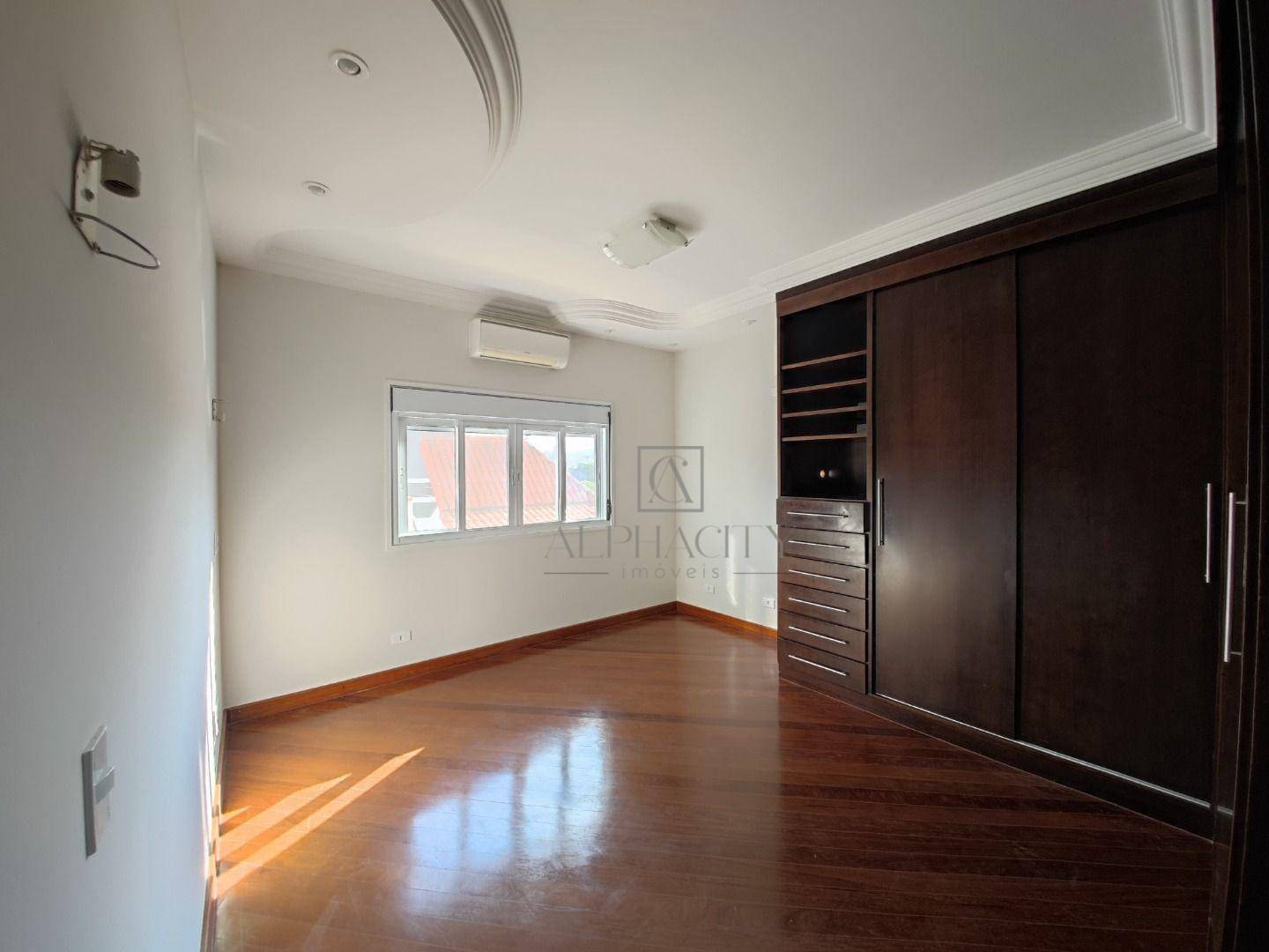 Casa de Condomínio para alugar com 4 quartos, 530m² - Foto 27