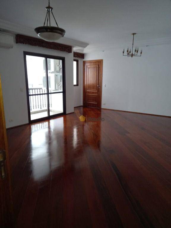 Apartamento para alugar com 3 quartos, 150m² - Foto 28