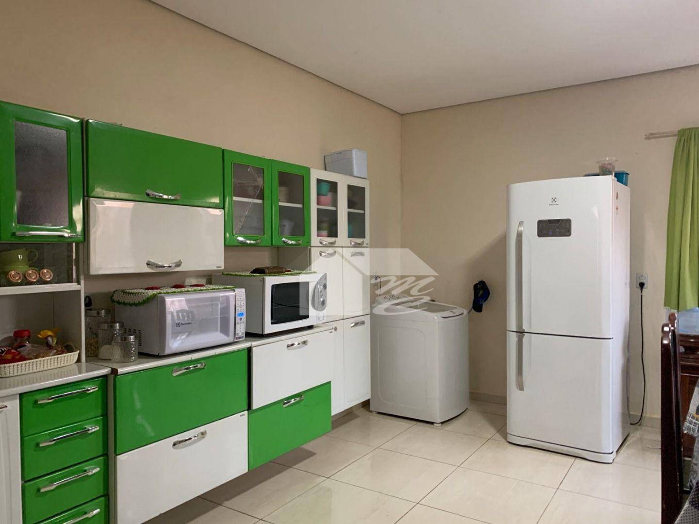 Casa à venda com 3 quartos, 200m² - Foto 17