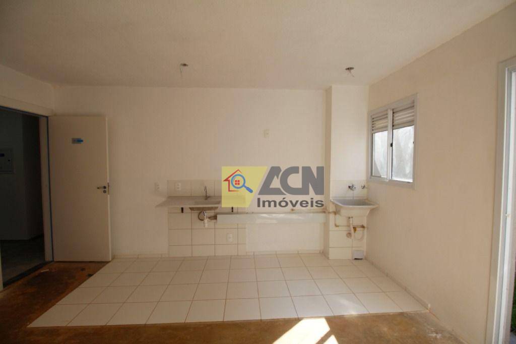 Apartamento à venda com 2 quartos, 42m² - Foto 13