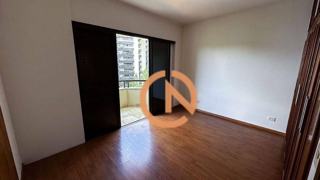 Apartamento à venda com 3 quartos, 250m² - Foto 29