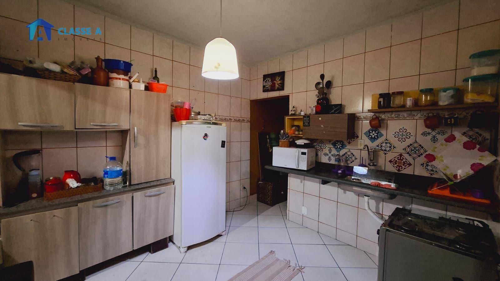 Casa à venda com 5 quartos, 300m² - Foto 14