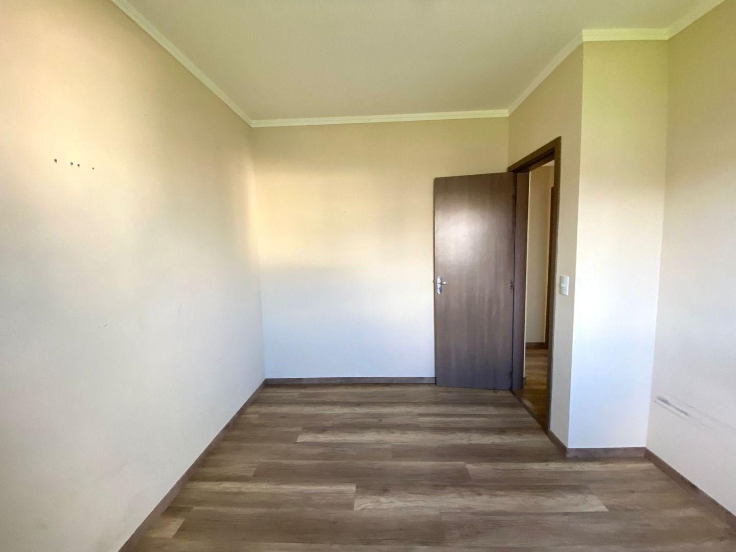 Apartamento à venda com 3 quartos, 95m² - Foto 10