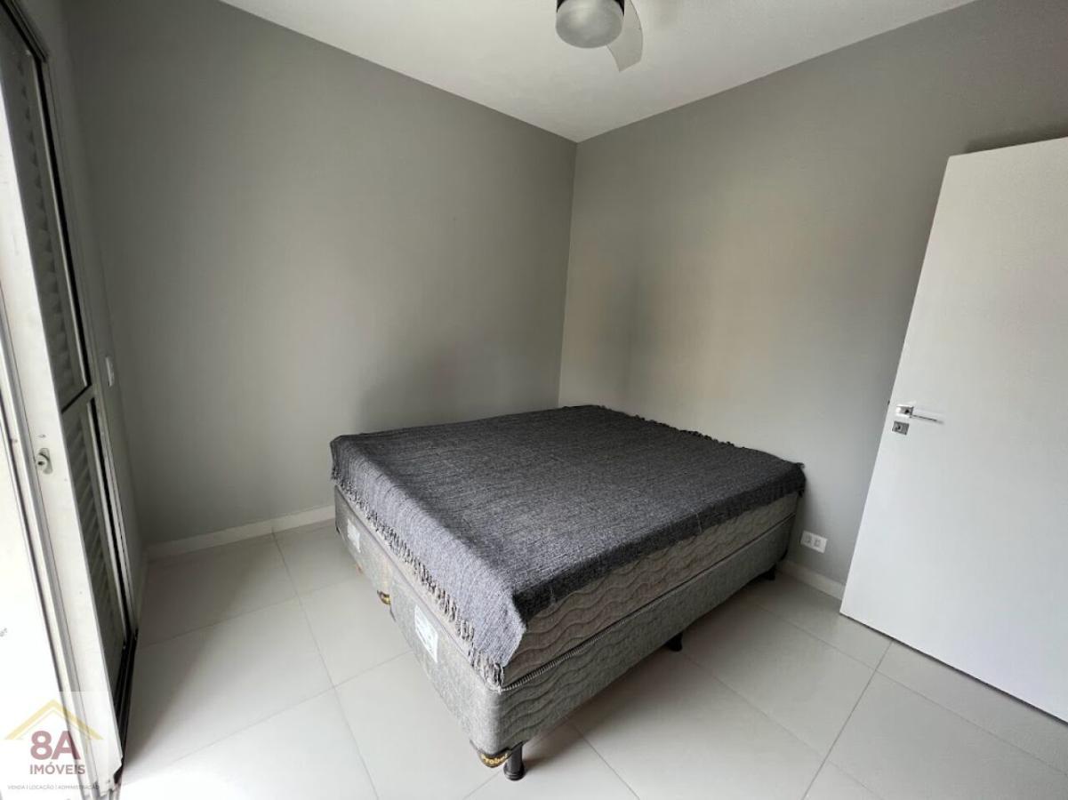 Apartamento à venda com 2 quartos, 80m² - Foto 3