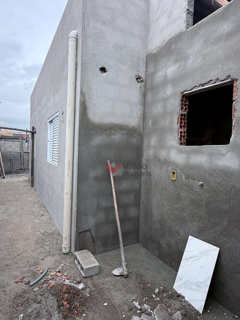 Casa à venda com 2 quartos, 56m² - Foto 10