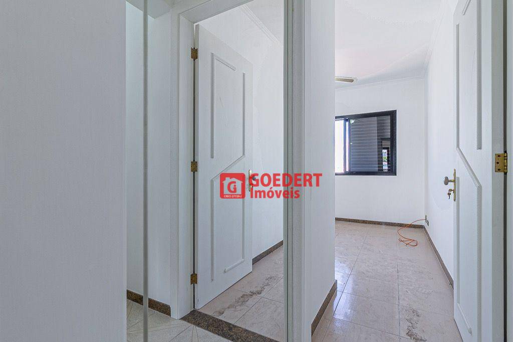 Apartamento à venda com 3 quartos, 132m² - Foto 23