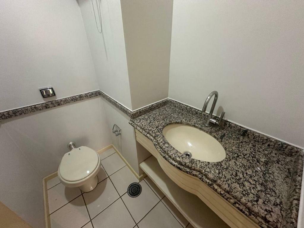 Apartamento para alugar com 4 quartos, 137m² - Foto 5