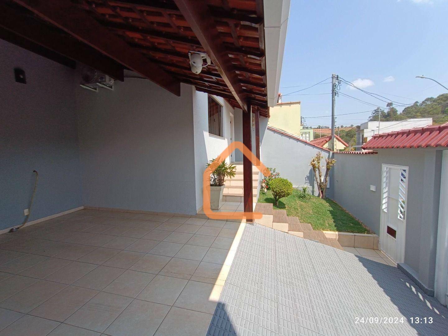 Casa à venda com 3 quartos, 123m² - Foto 2