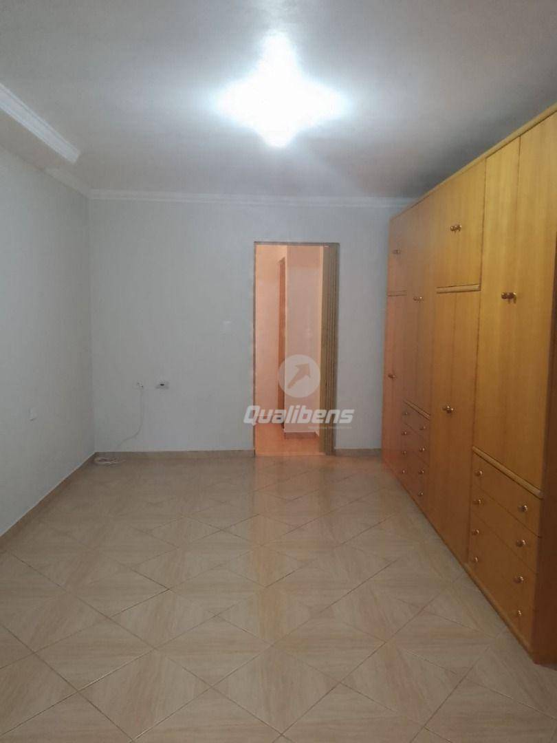Casa para alugar com 3 quartos, 140m² - Foto 11