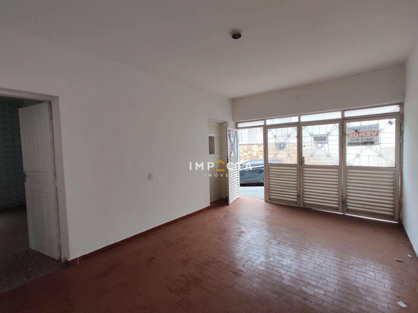 Casa à venda com 4 quartos, 186m² - Foto 1