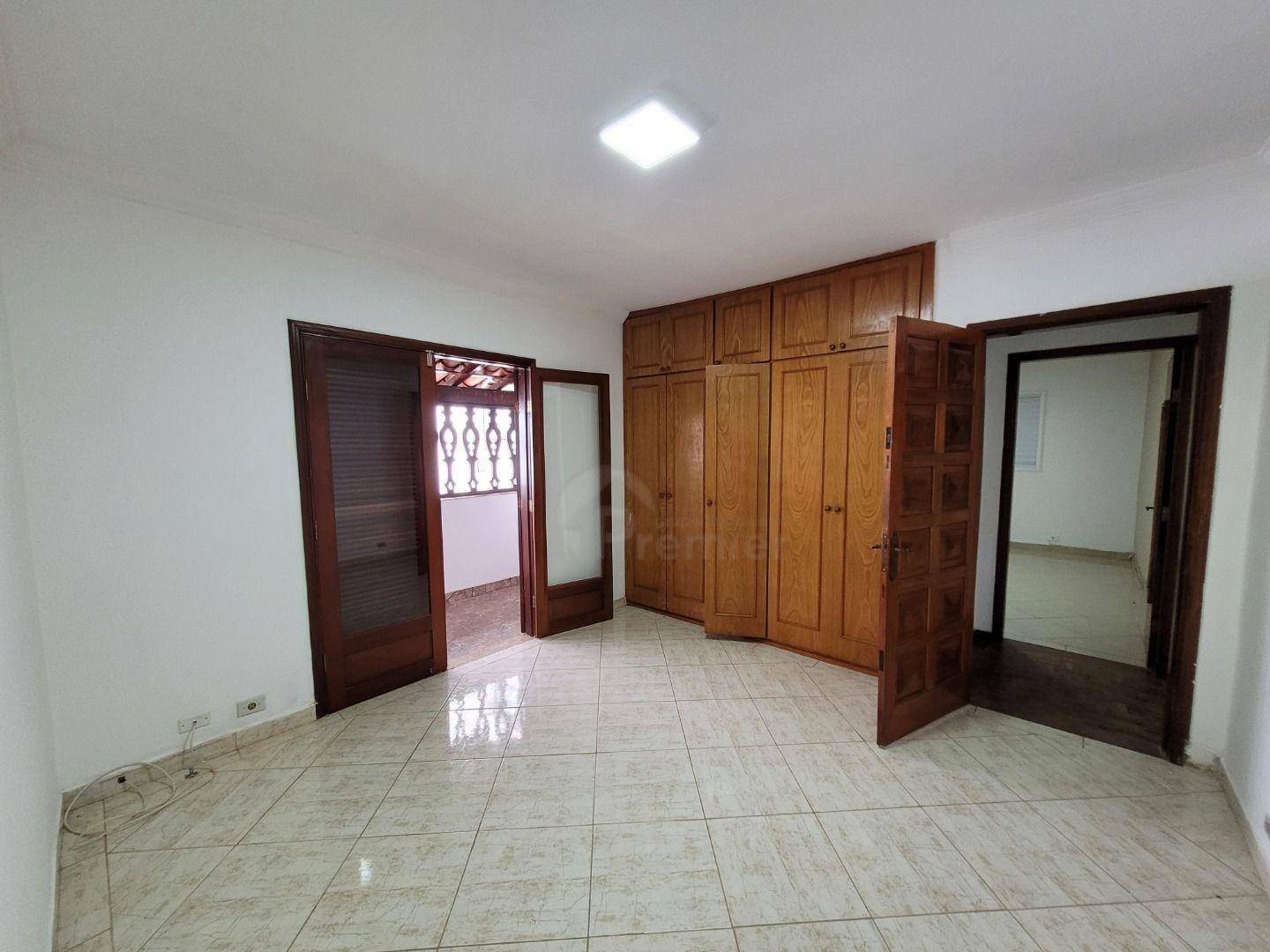 Casa à venda com 3 quartos, 312m² - Foto 35