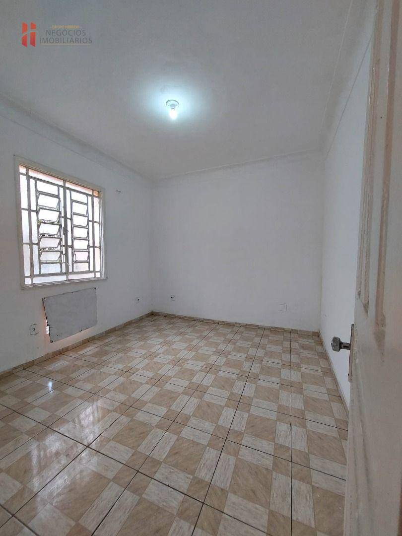 Casa à venda com 3 quartos, 220m² - Foto 10