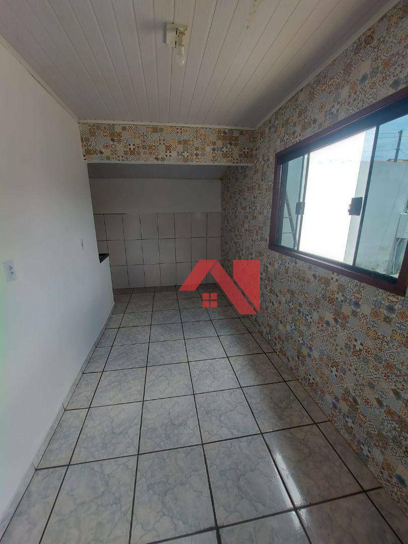 Casa à venda com 2 quartos, 70m² - Foto 13