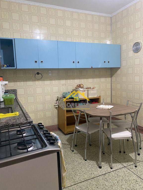 Sobrado à venda com 3 quartos, 217m² - Foto 9