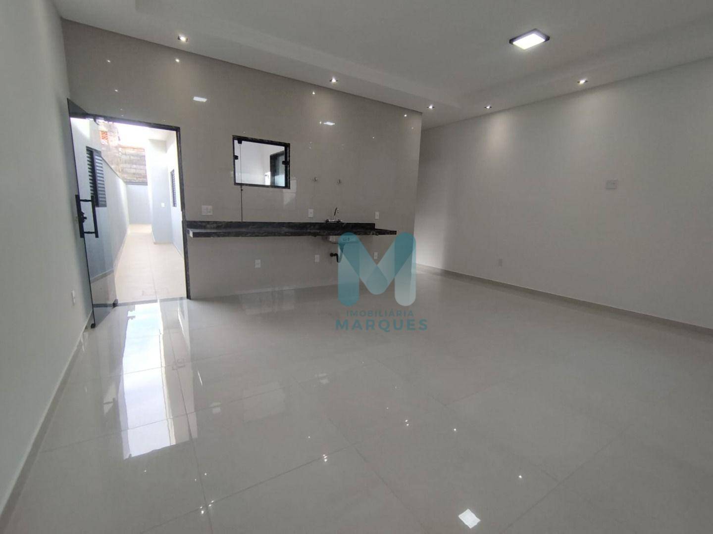 Casa à venda com 3 quartos, 110m² - Foto 3