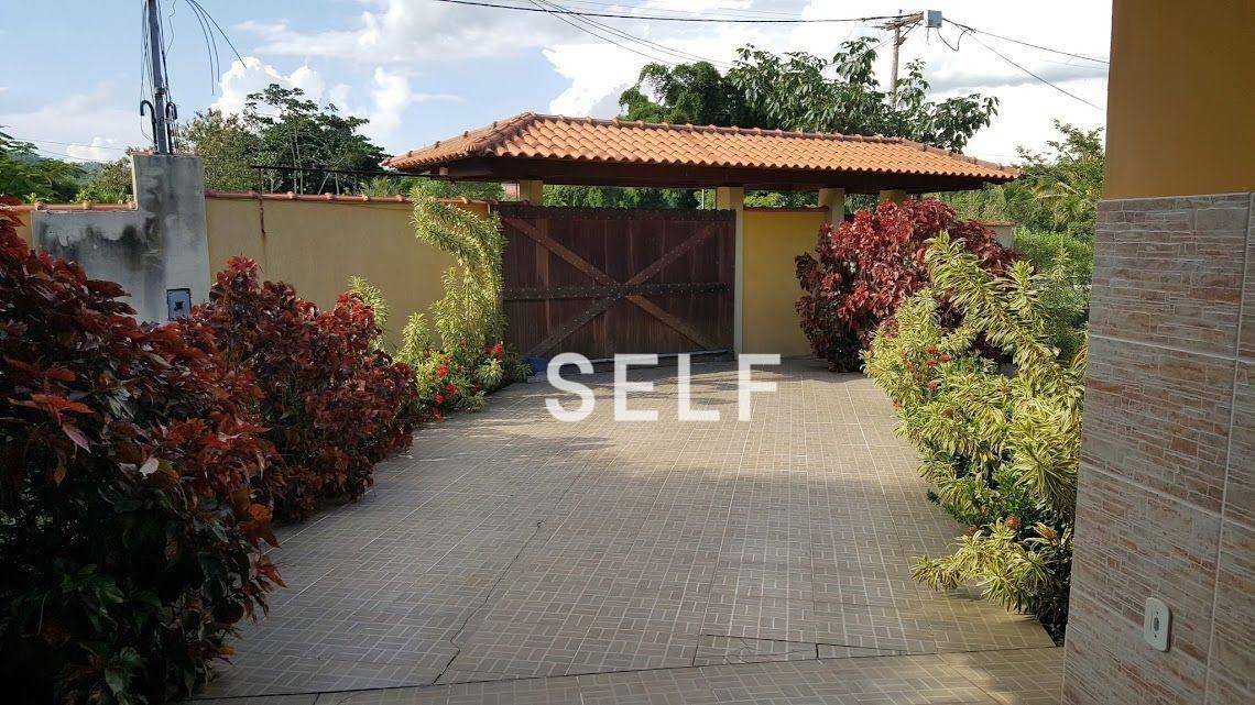 Casa à venda com 3 quartos, 300m² - Foto 2