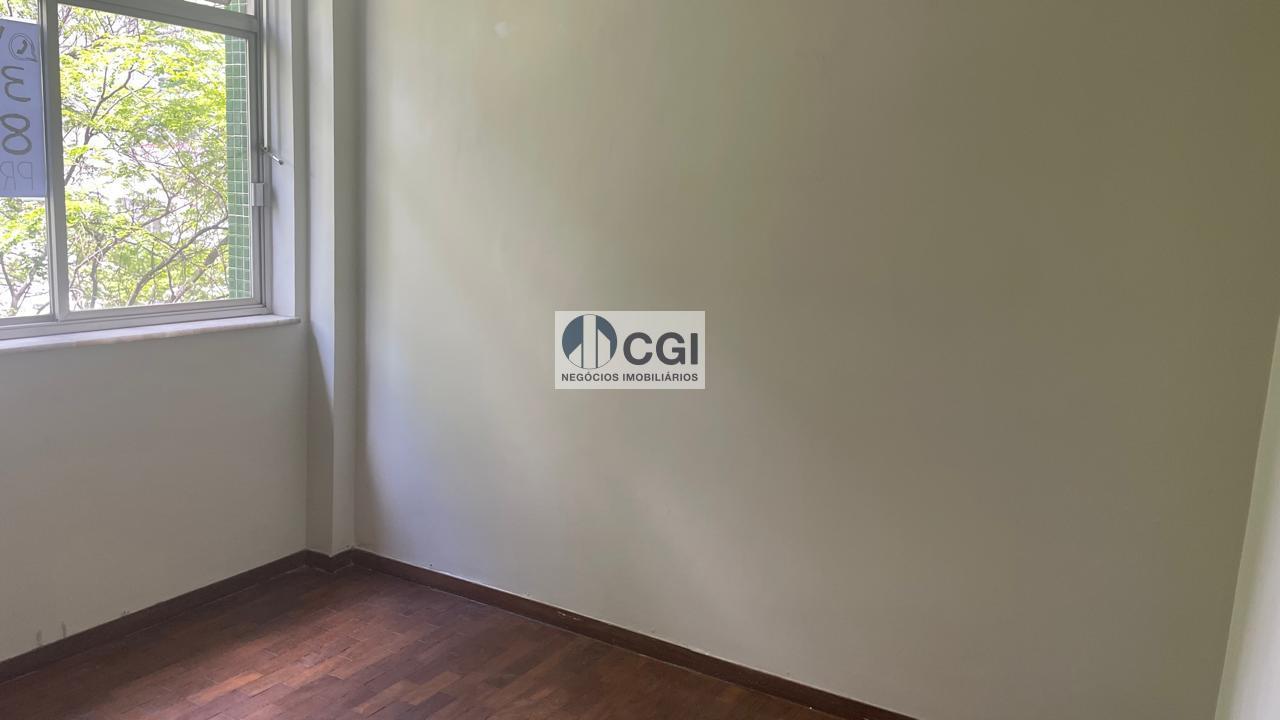 Apartamento à venda com 4 quartos, 159m² - Foto 4