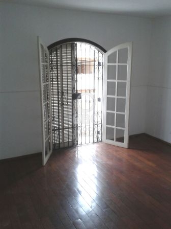 Casa para alugar com 2 quartos, 80m² - Foto 17