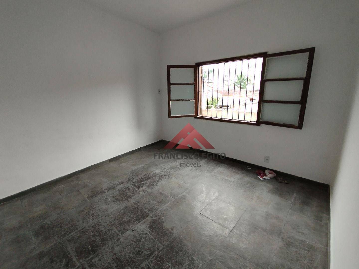 Casa à venda com 4 quartos, 120m² - Foto 12