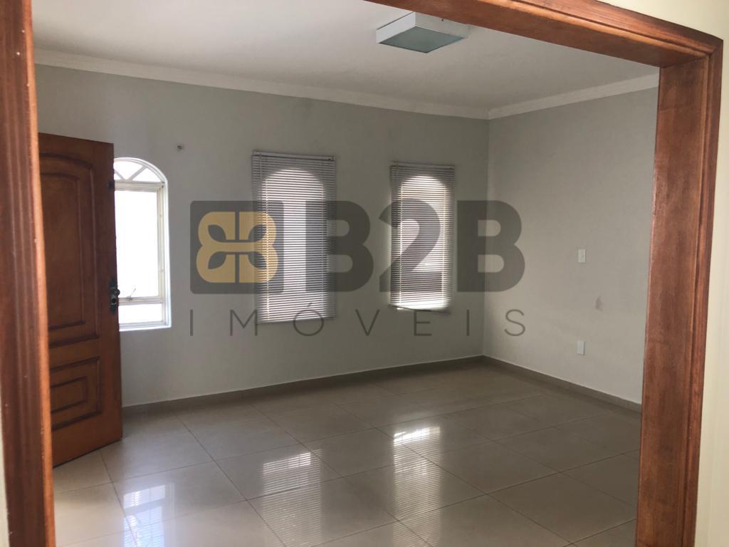 Casa à venda com 4 quartos, 140m² - Foto 2