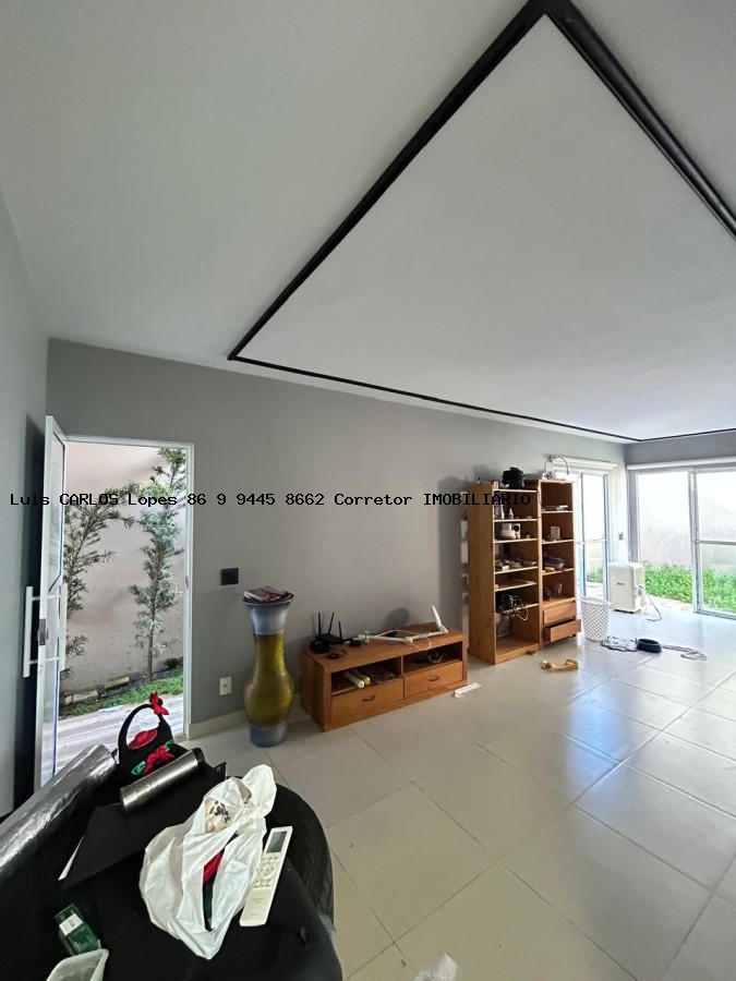 Casa à venda com 3 quartos, 67m² - Foto 4