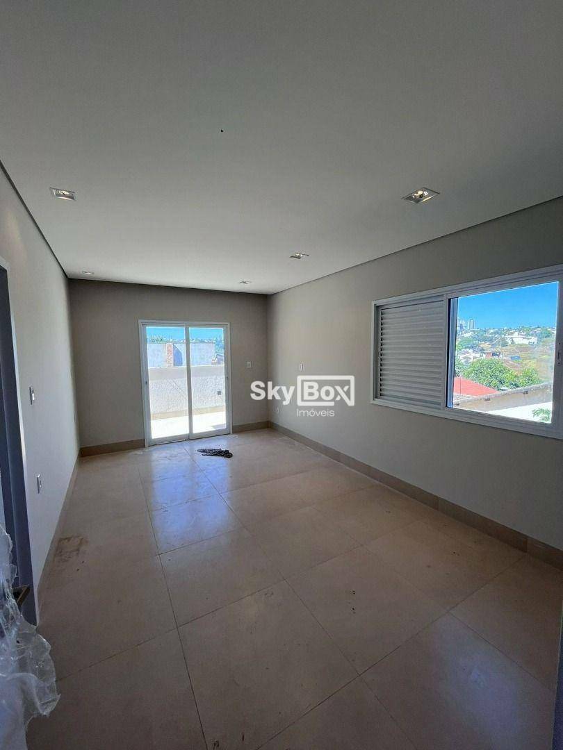 Casa à venda com 3 quartos, 250m² - Foto 10