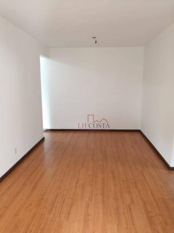 Apartamento à venda com 2 quartos, 79m² - Foto 1