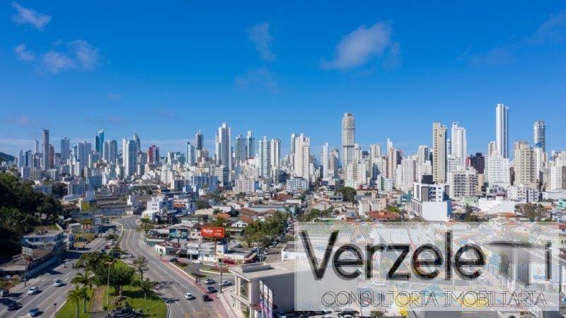 Apartamento à venda com 3 quartos, 179m² - Foto 6