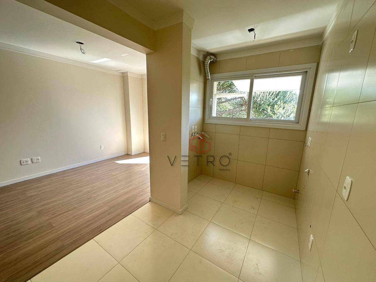 Apartamento à venda com 2 quartos, 76m² - Foto 2