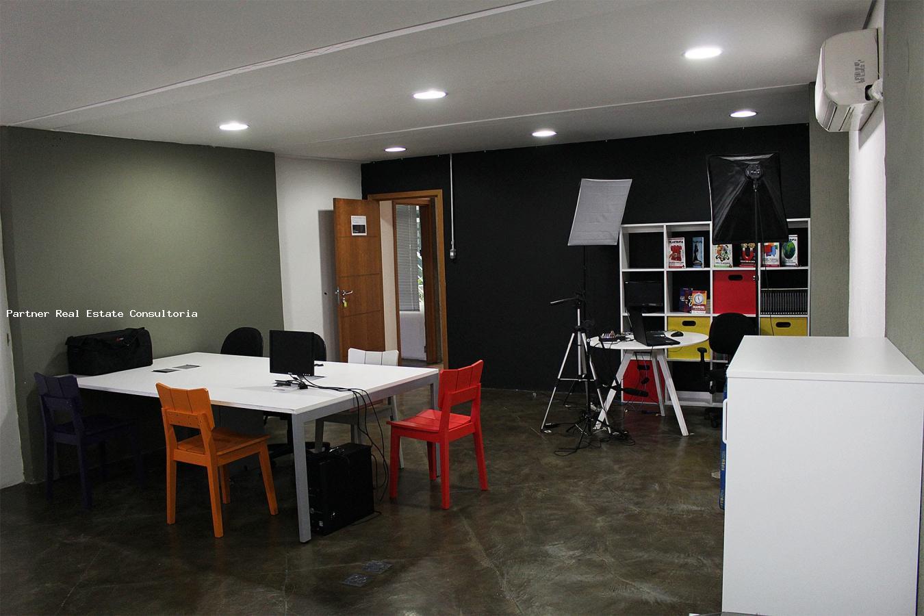 Prédio Inteiro à venda com 15 quartos, 600m² - Foto 32