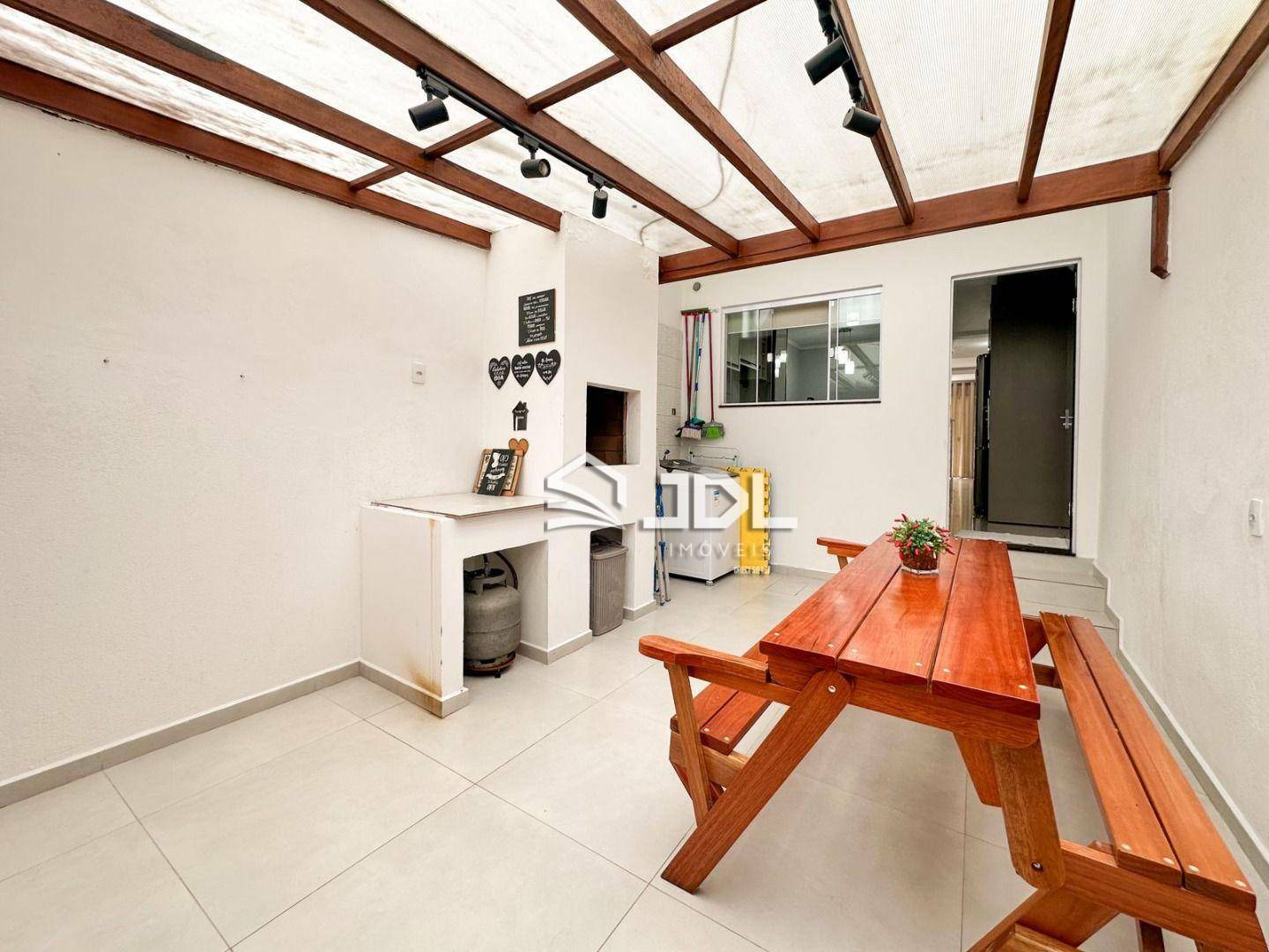 Casa à venda com 2 quartos, 79m² - Foto 19