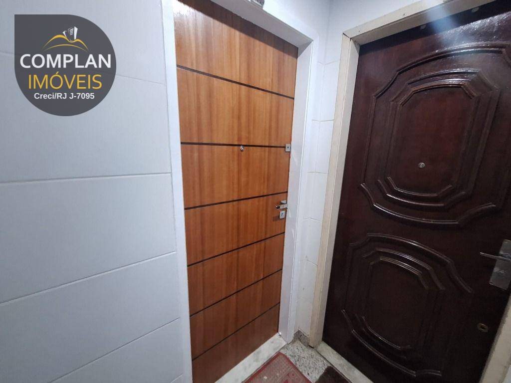 Apartamento à venda com 1 quarto, 33m² - Foto 2