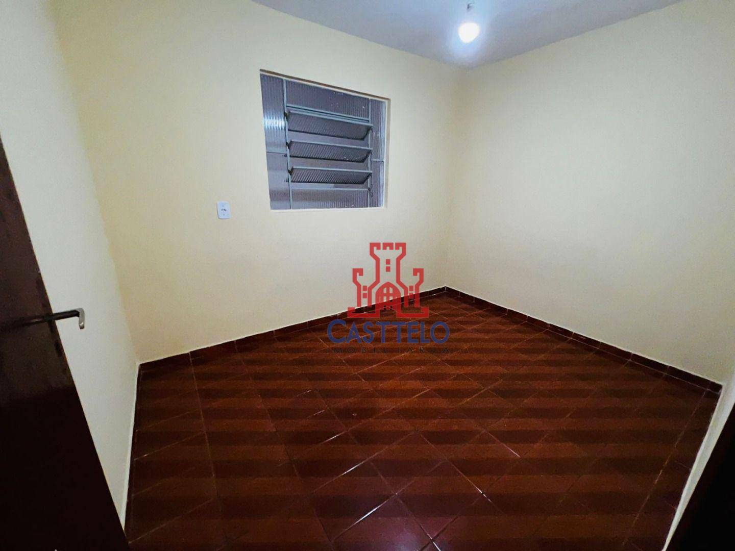 Casa à venda com 2 quartos, 100m² - Foto 8