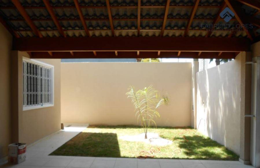 Casa à venda com 3 quartos, 150m² - Foto 4