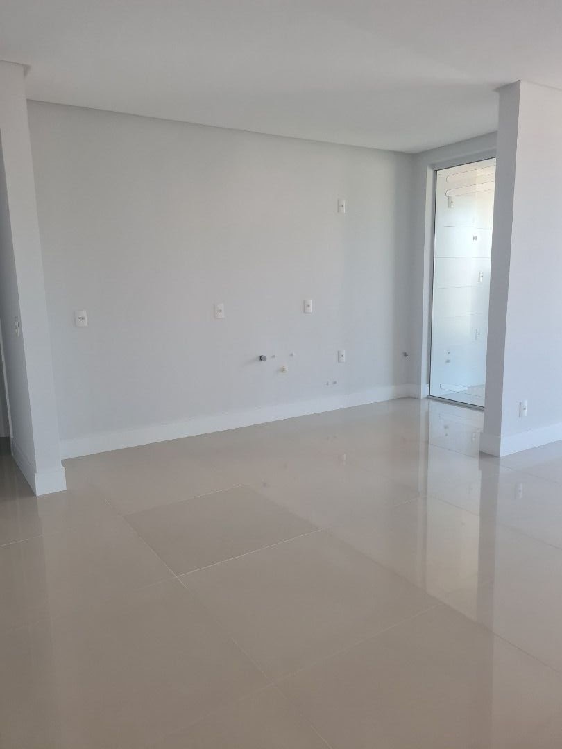 Apartamento à venda com 3 quartos, 123m² - Foto 9