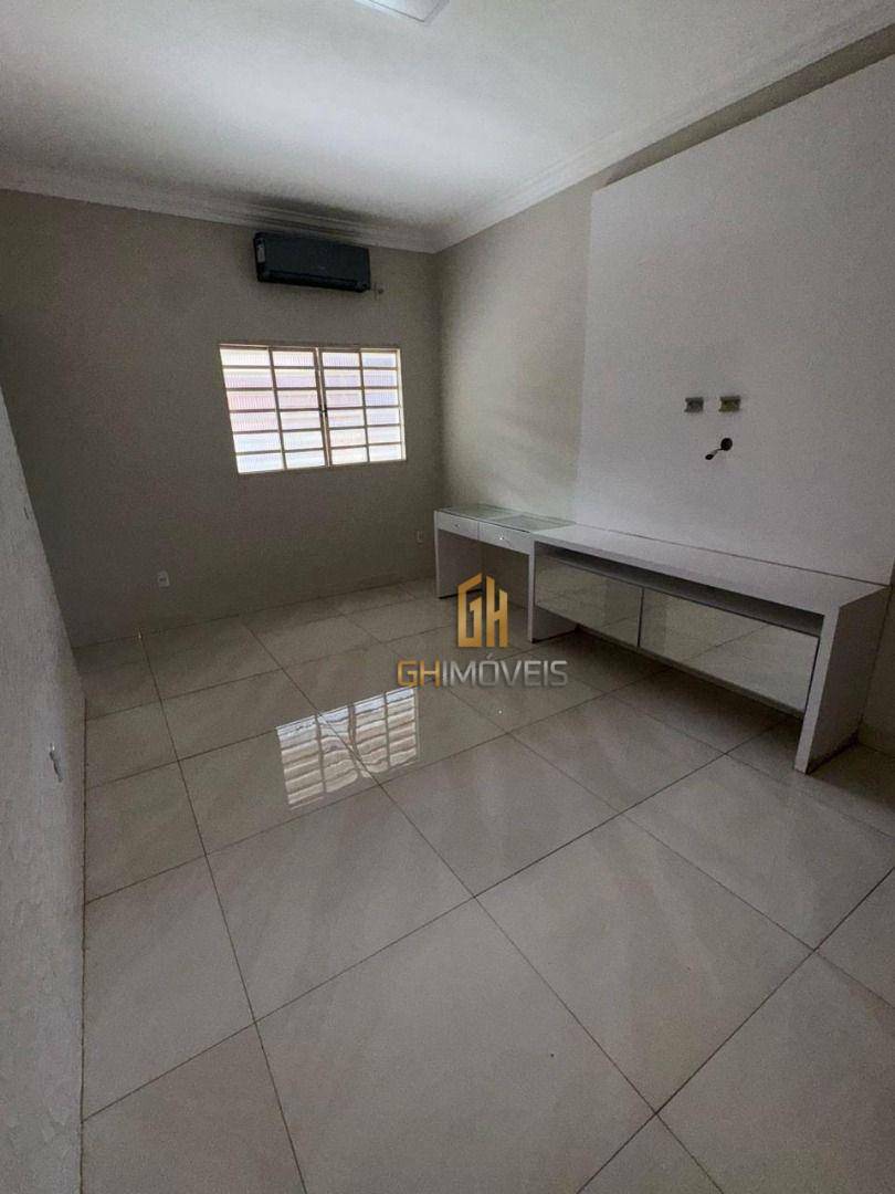 Casa à venda com 3 quartos, 220m² - Foto 14