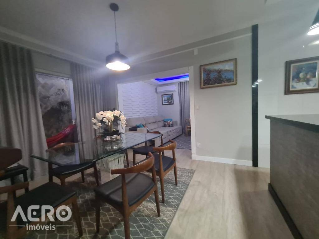 Casa à venda com 3 quartos, 205m² - Foto 17