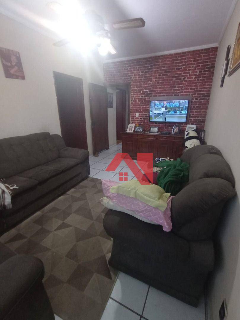 Casa à venda com 3 quartos, 250m² - Foto 1