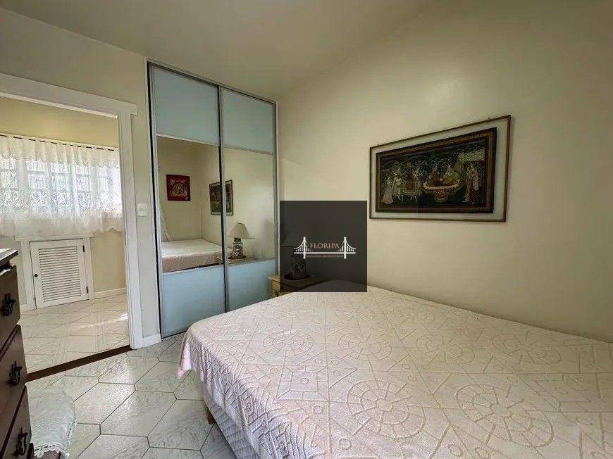 Casa à venda com 5 quartos, 284m² - Foto 17