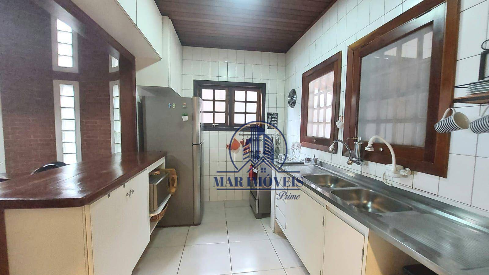 Casa à venda com 3 quartos, 250m² - Foto 13