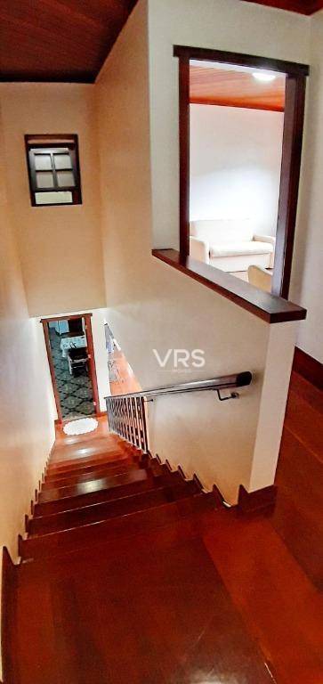 Casa à venda com 4 quartos, 260m² - Foto 14